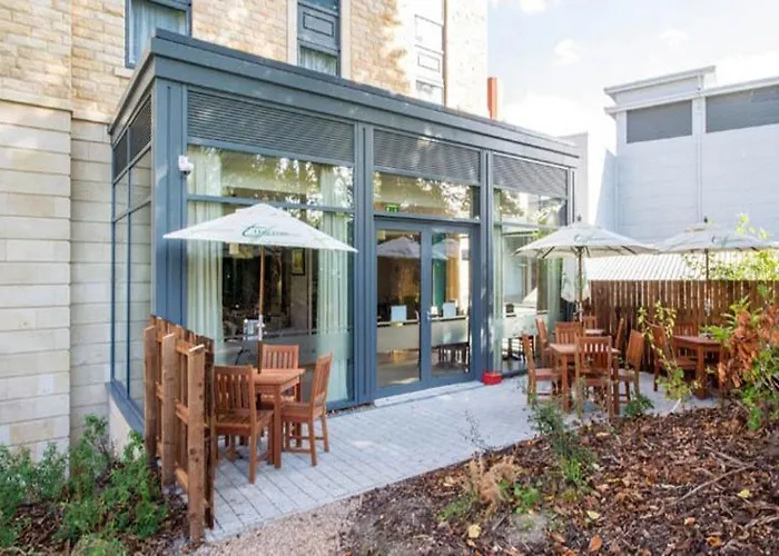 Premier Town Centre Hotel 3*